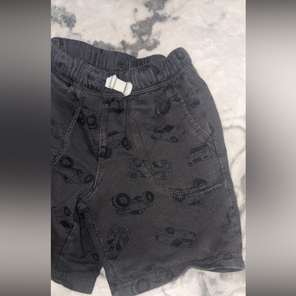 Carter’s Boys shorts 4T - Picture 2 of 3